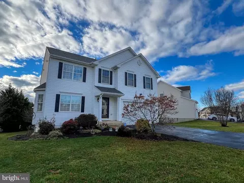 724 Holly Leaf Rd, Culpeper, VA 22701