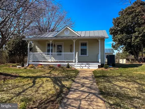1826 Broad St, Culpeper, VA 22701