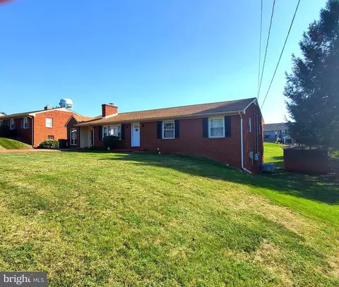 441 Azalea St, Culpeper, VA 22701 photo 3