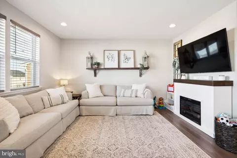 Living - 2164 Juniper Dr, Culpeper, VA 22701 photo 1 of 4