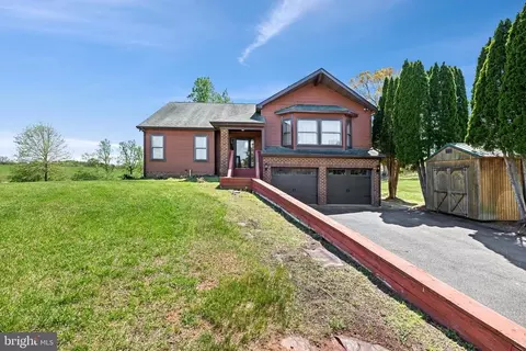 8014 Troiano Dr, Culpeper, VA 22701