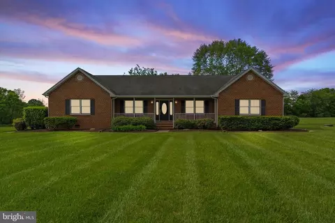 7400 Lakota Rd, Remington, VA 22734