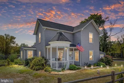 19706 Mount Dumpling Rd, Brandy Station, VA 22714