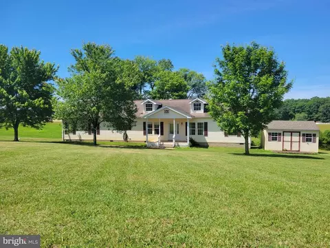 21182 Gibsons Ln, Lignum, VA 22726