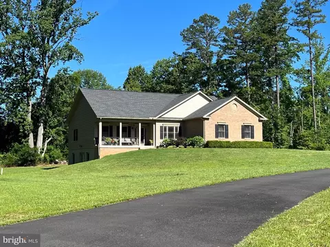 2038 Riley, Amissville, VA 20106
