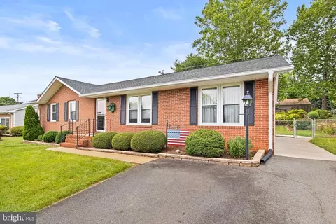 300 Chestnut Dr, Culpeper, VA 22701