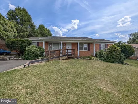 431 Azalea St, Culpeper, VA 22701 photo 2