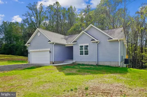 18342 Oak Shade Rd, Jeffersonton, VA 22724