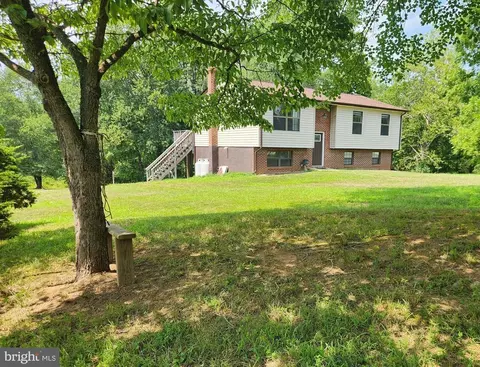 19202 Sycamore Ln, Culpeper, VA 22701
