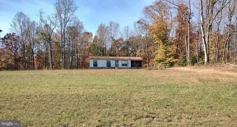2380 Edward King, Amissville, VA 20106