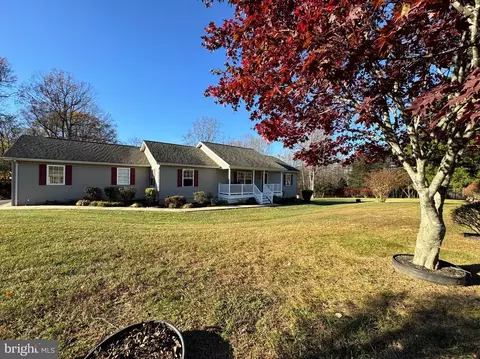 1178 Deal Pl, Amissville, VA 20106