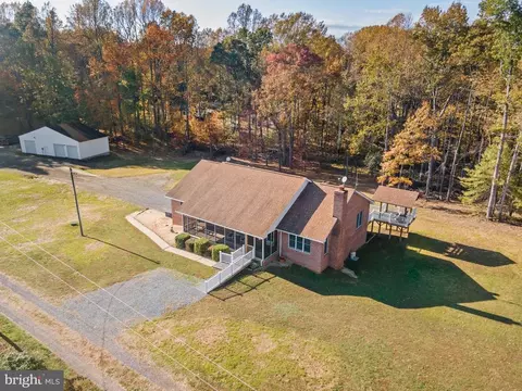 5203 Duncan Trail Rd, Reva, VA 22735
