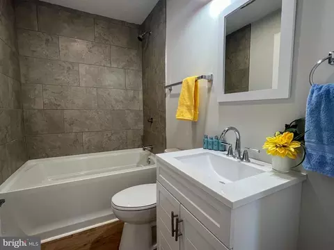 Bath - 618 Second St, Culpeper, VA 22701 photo 1 of 1