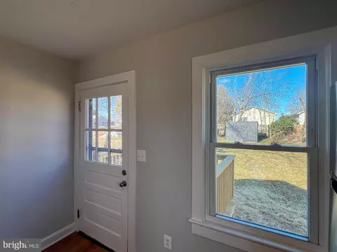 Entry Way - 618 Second St, Culpeper, VA 22701 photo 2 of 6