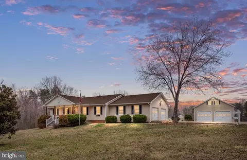 25315 Green Fields Rd, Lignum, VA 22726