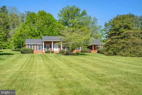 19084 Colonial Dr, Culpeper, VA 22701 photo 2