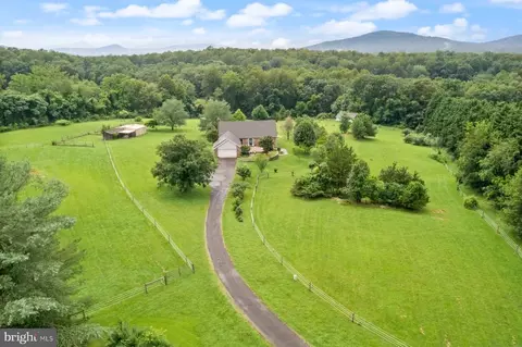 13001 Country View Ln, Amissville, VA 20106