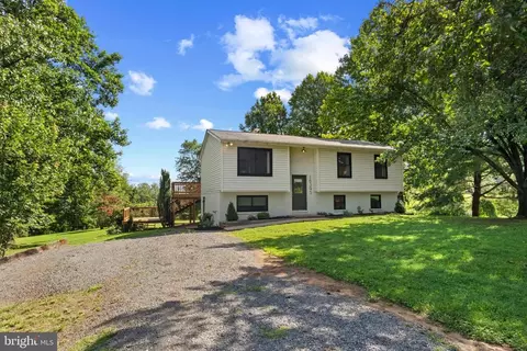 16395 Bruce Mountain Dr, Reva, VA 22735
