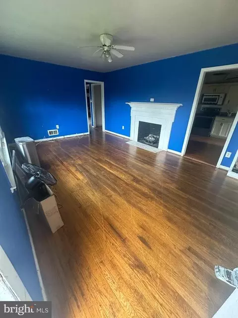 426 Azalea St, Culpeper, VA 22701 photo 2