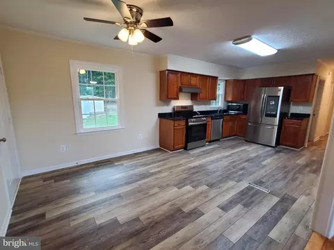 8346 White Shop Rd, Culpeper, VA 22701