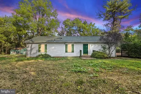8524 Lakota Rd, Remington, VA 22734