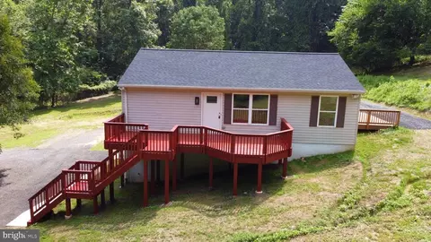 1032 Deal, Amissville, VA 20106