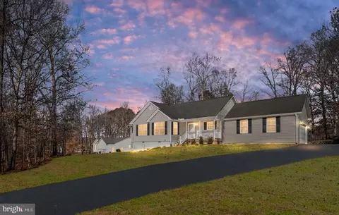 24461 Oak Forest Dr, Rapidan, VA 22733