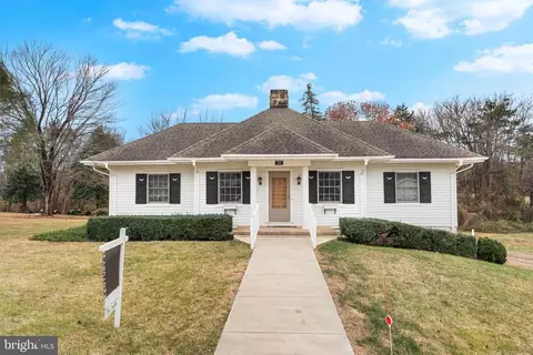 210 Elizabeth St, Culpeper, VA 22701