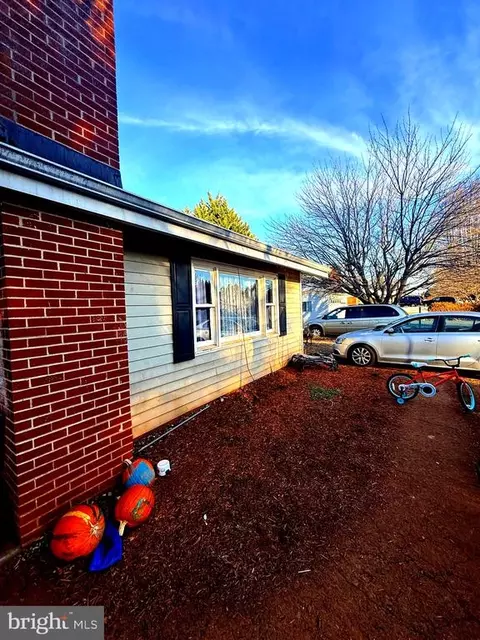 121 Elizabeth St, Culpeper, VA 22701