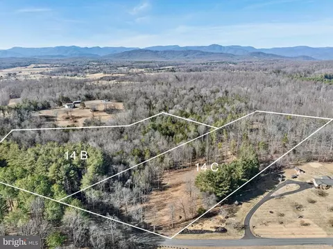 Oakland Rd, Reva, VA 22735