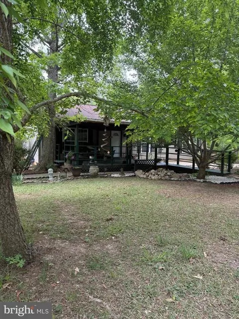 34254 Richards Ferry Rd, Richardsville, VA 22736