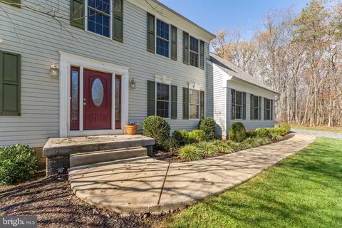 19388 Manor Dr, Culpeper, VA 22701