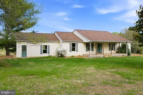 4004 Indian Run Rd, Amissville, VA 20106