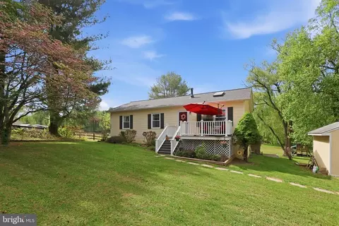 18583 Springs Rd, Jeffersonton, VA 22724