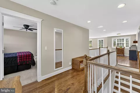 Entry Way - 18438 Snaffle Ln, Culpeper, VA 22701 photo 5 of 8