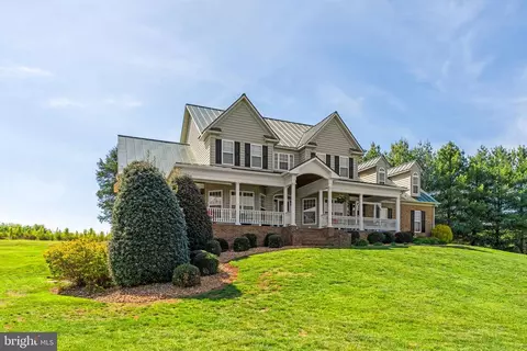 18438 Snaffle Ln, Culpeper, VA 22701
