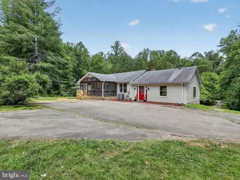 1308 Kristin Ln, Amissville, VA 20106