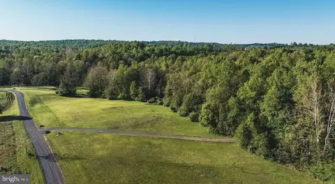 10560 Gravel Rd, Brandy Station, VA 22714