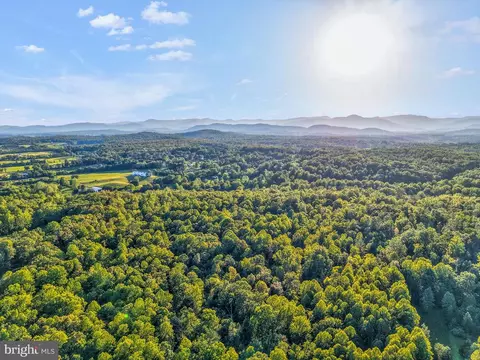 Kovi Ridge Trl, Reva, VA 22735