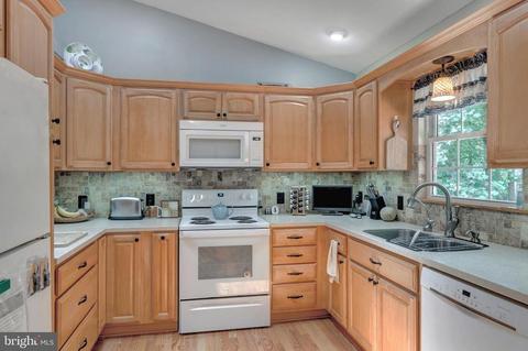 13 Austin Dr, Palmyra, VA 22963 photo 8