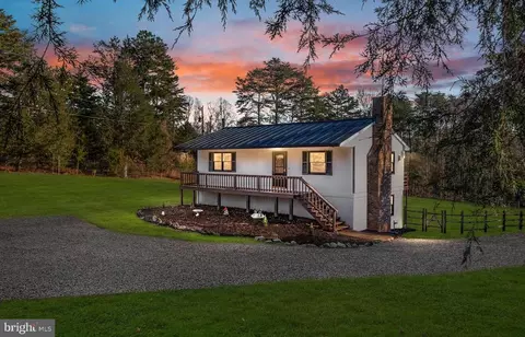 2977 Hardware Rd, Scottsville, VA 24590