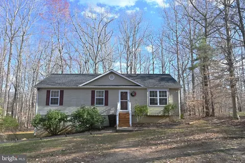17 E Point Rd, Palmyra, VA 22963 photo 1