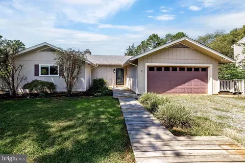 4 Pleasant View Ter, Palmyra, VA 22963