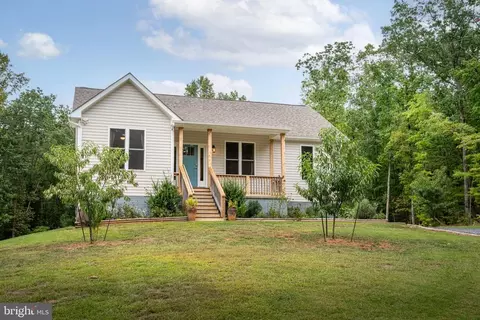 3313 Rolling Rd S, Scottsville, VA 24590