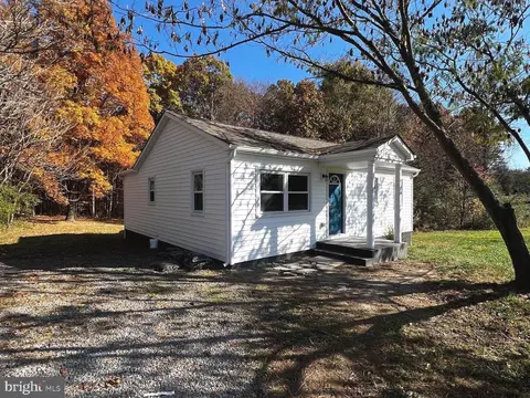 928 Spring Rd, Bremo Bluff, VA 23022 photo 2