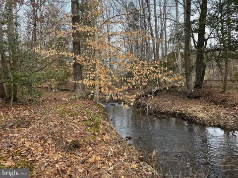 Community House Rd, Kents Store, VA 23084