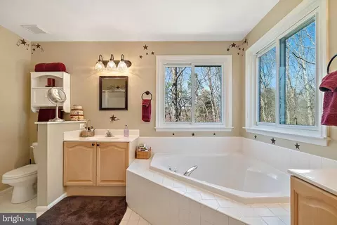 6383 Wilson Rd, Marshall, VA 20115 photo 14
