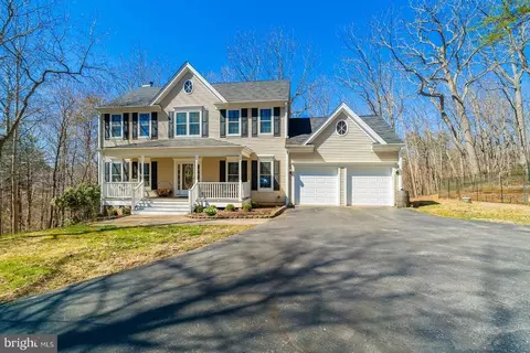 6383 Wilson Rd, Marshall, VA 20115 photo 2