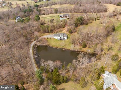 9427 Double Eagle Ln, Marshall, VA 20115 photo 6