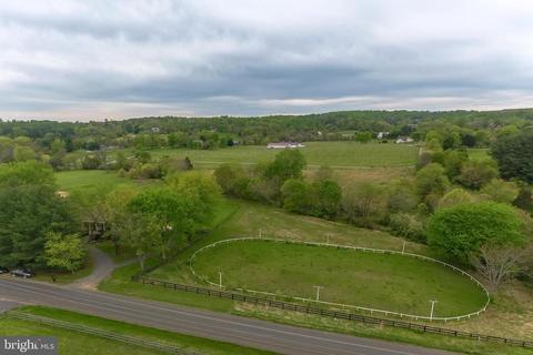 6156 Georgetown Rd, Broad Run, VA 20137 photo 3